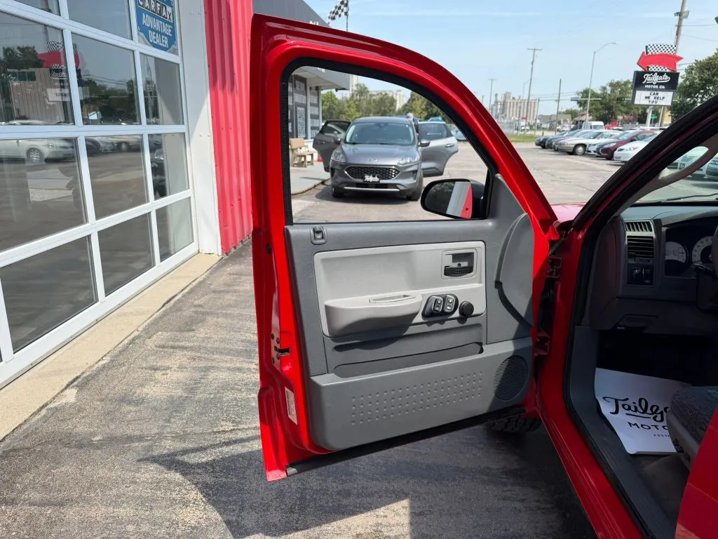 Dodge Dakota photo 9