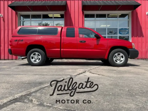 Red 2005 Dodge Dakota Club Cab ST Pickup 2D 6 1/2 ft for sale in Fremont, NE