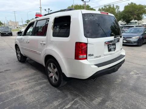 More photos of 2012 Honda Pilot Touring Sport Utility 4D at Tailgate Motor Co. (Fremont South), NE