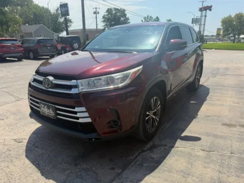More photos of 2018 Toyota Highlander LE Sport Utility 4D at Tailgate Motor Co. (Fremont South), NE