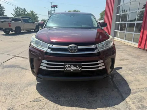 Another view of 2018 Toyota Highlander LE Sport Utility 4D for sale in Fremont, NE at Tailgate Motor Co. (Fremont South)