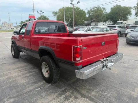 More photos of 1993 Dodge Dakota Club Cab Pickup at Tailgate Motor Co. (Fremont South), NE