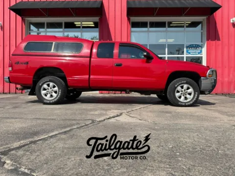 Red 2003 Dodge Dakota Club Cab SLT Pickup 2D 6 1/2 ft for sale in Fremont, NE