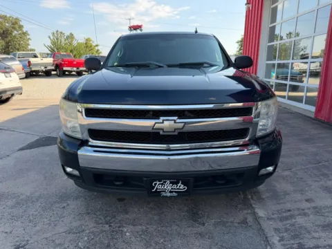 Another view of 2007 Chevrolet Silverado 1500 Extended Cab LT Pickup 4D 6 1/2 ft for sale in Fremont, NE at Tailgate Motor Co. (Fremont South)