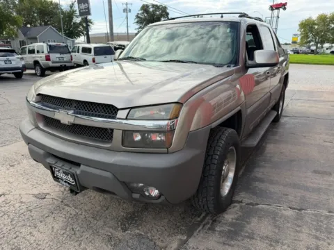 More photos of 2002 Chevrolet Avalanche 2500 Sport Utility Pickup 4D at Tailgate Motor Co. (Fremont South), NE
