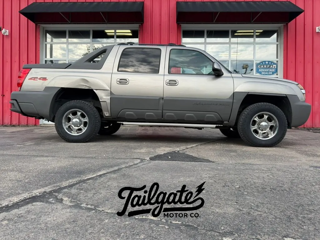 Gold 2002 Chevrolet Avalanche 2500 Sport Utility Pickup 4D for sale in Fremont, NE