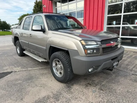 Photos of 2002 Chevrolet Avalanche 2500 Sport Utility Pickup 4D for sale in Fremont, NE at Tailgate Motor Co. (Fremont South)
