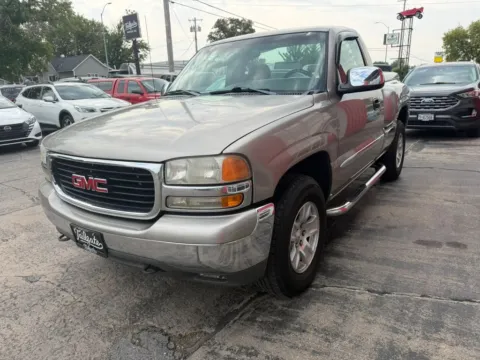 More photos of 2001 GMC Sierra 1500 Regular Cab Short Bed at Tailgate Motor Co. (Fremont South), NE