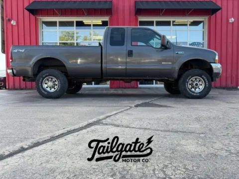 Gray 2003 Ford F250 Super Duty Super Cab Lariat Pickup 4D 6 3/4 ft for sale in Fremont, NE