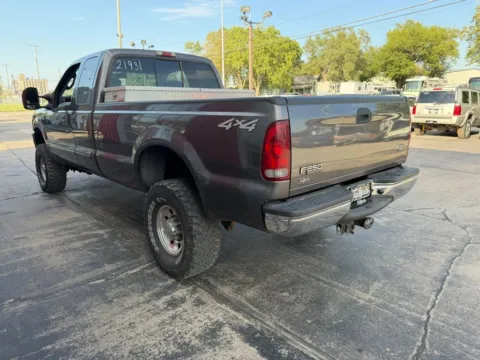 More photos of 2003 Ford F250 Super Duty Super Cab Lariat Pickup 4D 6 3/4 ft at Tailgate Motor Co. (Fremont South), NE