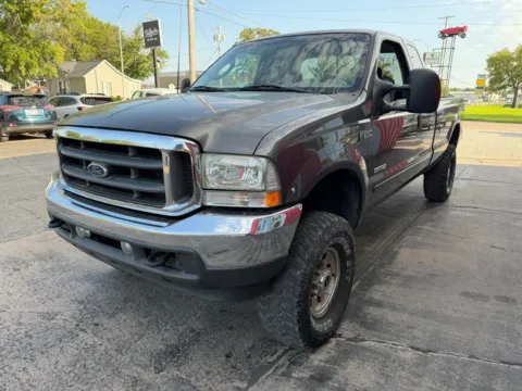 More photos of 2003 Ford F250 Super Duty Super Cab Lariat Pickup 4D 6 3/4 ft at Tailgate Motor Co. (Fremont South), NE
