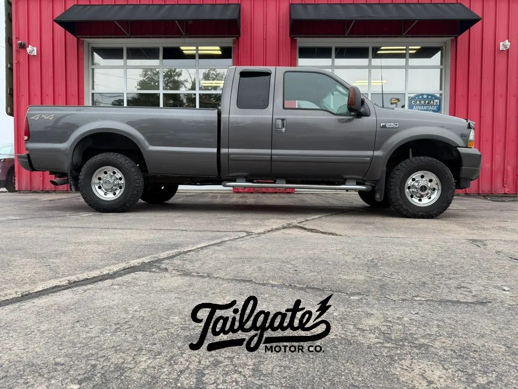 Gray 2003 Ford F250 Super Duty Super Cab Lariat Pickup 4D 6 3/4 ft for sale in Fremont, NE