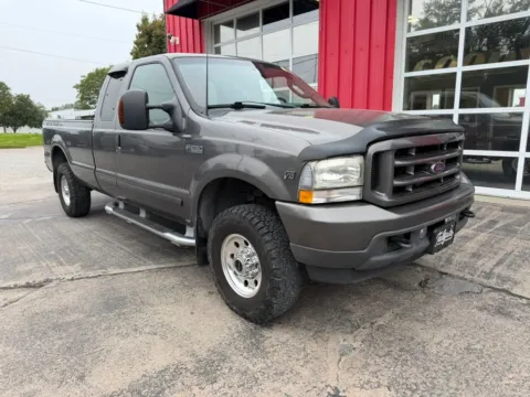 Photos of 2003 Ford F250 Super Duty Super Cab Lariat Pickup 4D 6 3/4 ft for sale in Fremont, NE at Tailgate Motor Co. (Fremont South)