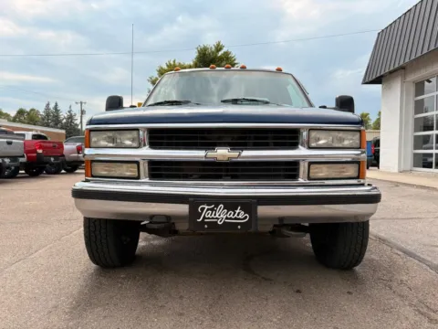 Another view of 1995 Chevrolet 3500 Crew Cab Long Bed for sale in Fremont, NE at Tailgate Motor Co. (Fremont South)