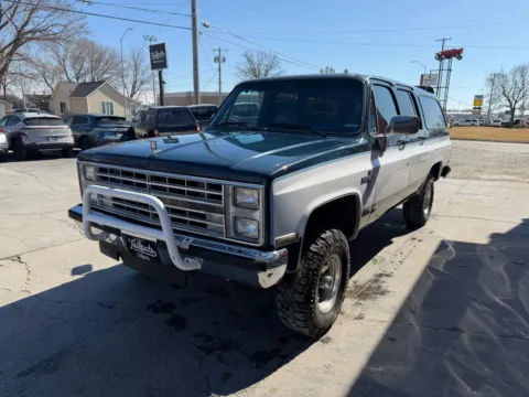 More photos of 1985 Chevrolet Suburban 1500 Scottsdale 4D SUV 4WD at Tailgate Motor Co. (Fremont South), NE