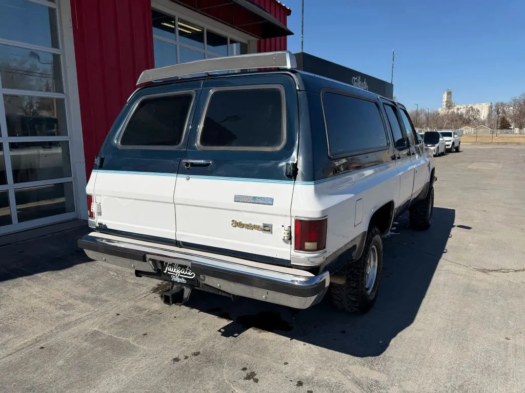 1985 Chevrolet Suburban - Photo 7
