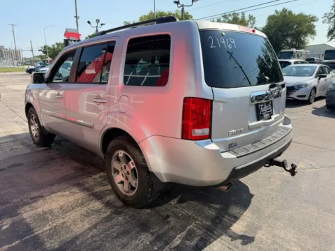 More photos of 2011 Honda Pilot Touring Sport Utility 4D at Tailgate Motor Co. (Fremont South), NE