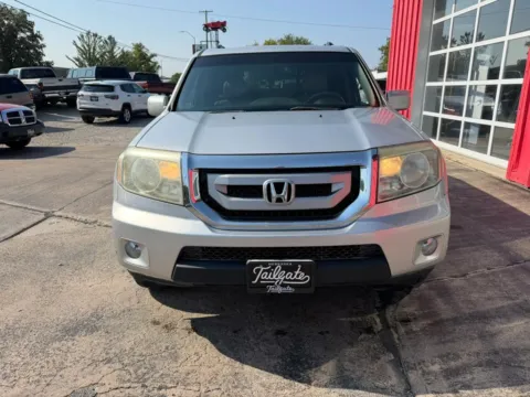 Another view of 2011 Honda Pilot Touring Sport Utility 4D for sale in Fremont, NE at Tailgate Motor Co. (Fremont South)