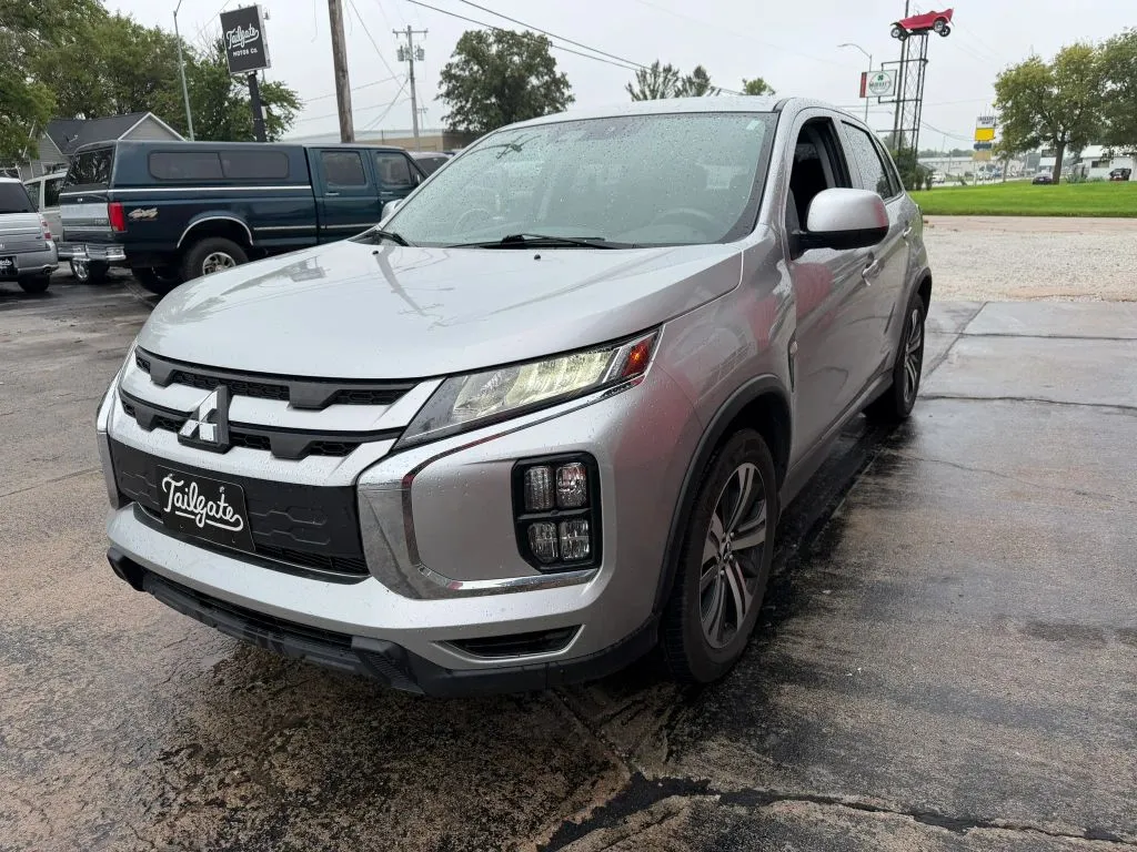 Mitsubishi Outlander Sport photo 4