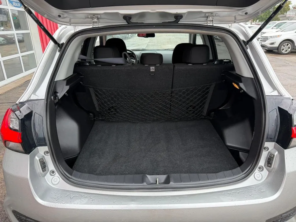 Mitsubishi Outlander Sport photo 8
