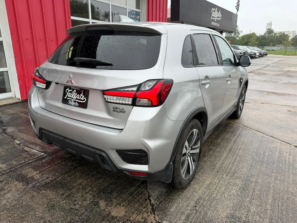 Mitsubishi Outlander Sport photo 7