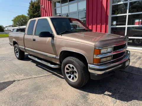 Photos of 1995 Chevrolet 1500 Extended Cab Long Bed for sale in Fremont, NE at Tailgate Motor Co. (Fremont South)