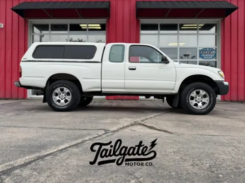 White 1998 Toyota Tacoma XtraCab Pickup for sale in Fremont, NE