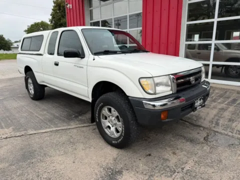 Photos of 1998 Toyota Tacoma XtraCab Pickup for sale in Fremont, NE at Tailgate Motor Co. (Fremont South)