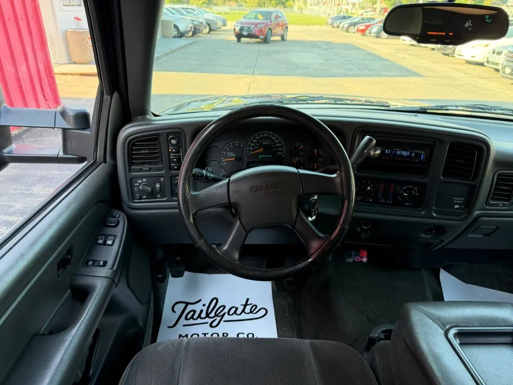 GMC Sierra photo 17