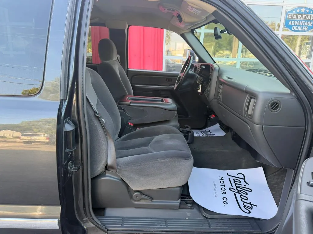 GMC Sierra photo 13
