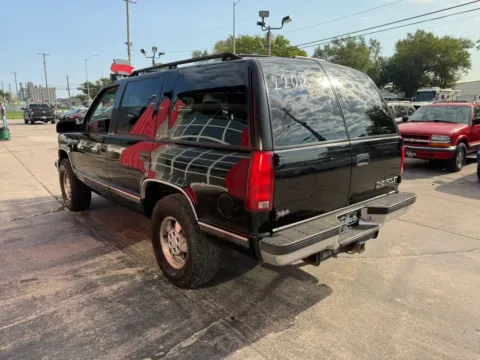 More photos of 1999 Chevrolet Tahoe Sport Utility 4D at Tailgate Motor Co. (Fremont South), NE