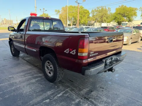 More photos of 1999 GMC Sierra 1500 Regular Cab Long Bed at Tailgate Motor Co. (Fremont South), NE