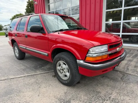 Photos of 2000 Chevrolet Blazer Sport Utility 4D for sale in Fremont, NE at Tailgate Motor Co. (Fremont South)