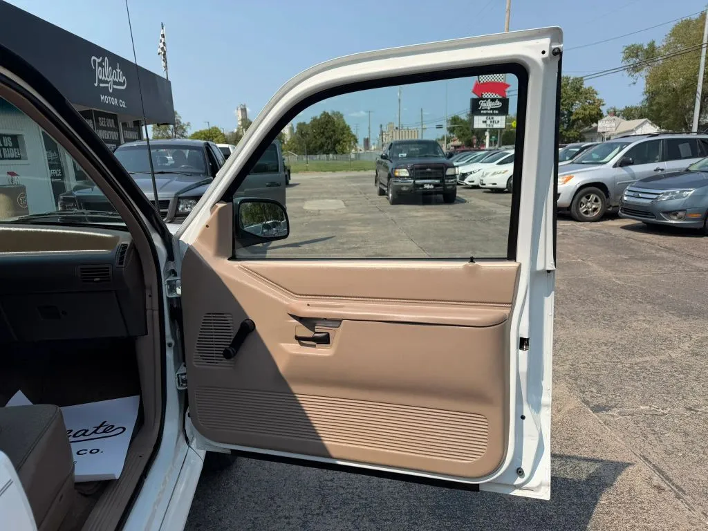 Used 1994 MAZDA Navajo LX Sport Utility 2D for sale in Fremont, NE