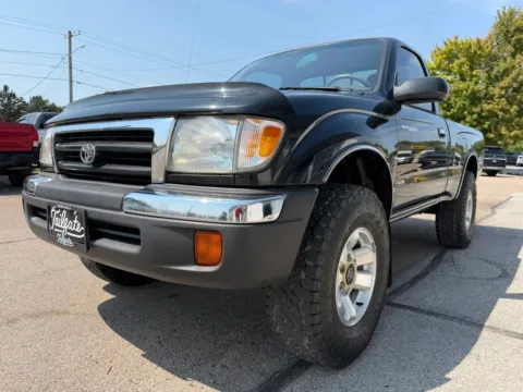 More photos of 2000 Toyota Tacoma Regular Cab Short Bed at Tailgate Motor Co. (Fremont South), NE