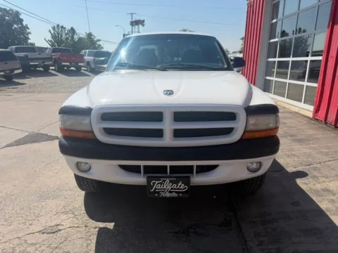 Another view of 1999 Dodge Dakota Club Cab Pickup for sale in Fremont, NE at Tailgate Motor Co. (Fremont South)