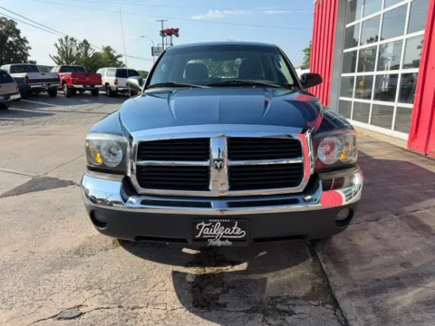 Another view of 2005 Dodge Dakota Quad Cab SLT Pickup 4D 5 1/2 ft for sale in Fremont, NE at Tailgate Motor Co. (Fremont South)