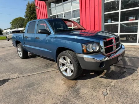 Photos of 2005 Dodge Dakota Quad Cab SLT Pickup 4D 5 1/2 ft for sale in Fremont, NE at Tailgate Motor Co. (Fremont South)