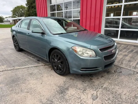 Photos of 2009 Chevrolet Malibu LT Sedan 4D for sale in Fremont, NE at Tailgate Motor Co. (Fremont South)