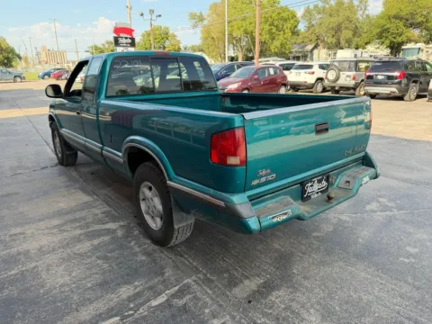 More photos of 1996 Chevrolet S10 Extended Cab Pickup at Tailgate Motor Co. (Fremont South), NE