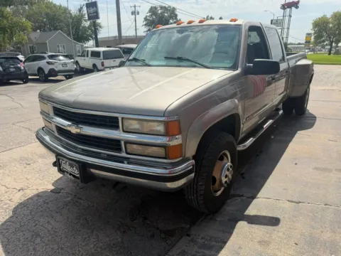 More photos of 2000 Chevrolet 3500 Crew Cab Long Bed at Tailgate Motor Co. (Fremont South), NE