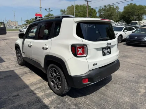 More photos of 2015 Jeep Renegade Limited Sport Utility 4D at Tailgate Motor Co. (Fremont South), NE