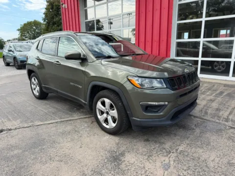 Photos of 2019 Jeep Compass Latitude Sport Utility 4D for sale in Fremont, NE at Tailgate Motor Co. (Fremont South)
