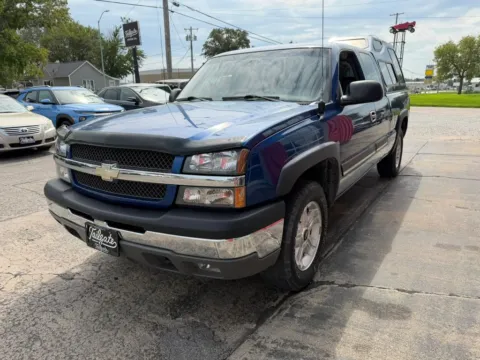 More photos of 2004 Chevrolet Silverado 1500 Extended Cab Z71 Pickup 4D 6 1/2 ft at Tailgate Motor Co. (Fremont South), NE