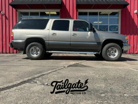 Beige 2001 GMC Yukon XL 2500 Sport Utility for sale in Fremont, NE