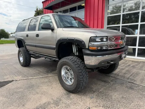 Photos of 2003 Chevrolet Suburban 2500 LS Sport Utility 4D for sale in Fremont, NE at Tailgate Motor Co. (Fremont South)