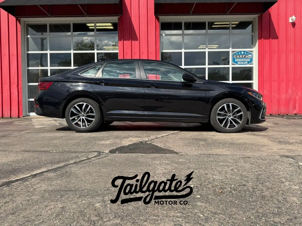 Black 2025 Volkswagen Jetta 1.5T SE Sedan 4D for sale in Fremont, NE