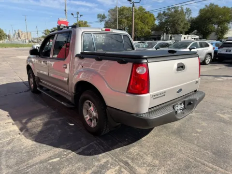 More photos of 2004 Ford Explorer Sport Trac XLT Sport Utility Pickup 4D at Tailgate Motor Co. (Fremont South), NE