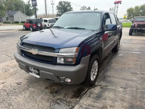 More photos of 2002 Chevrolet Avalanche 1500 Sport Utility Pickup 4D at Tailgate Motor Co. (Fremont South), NE
