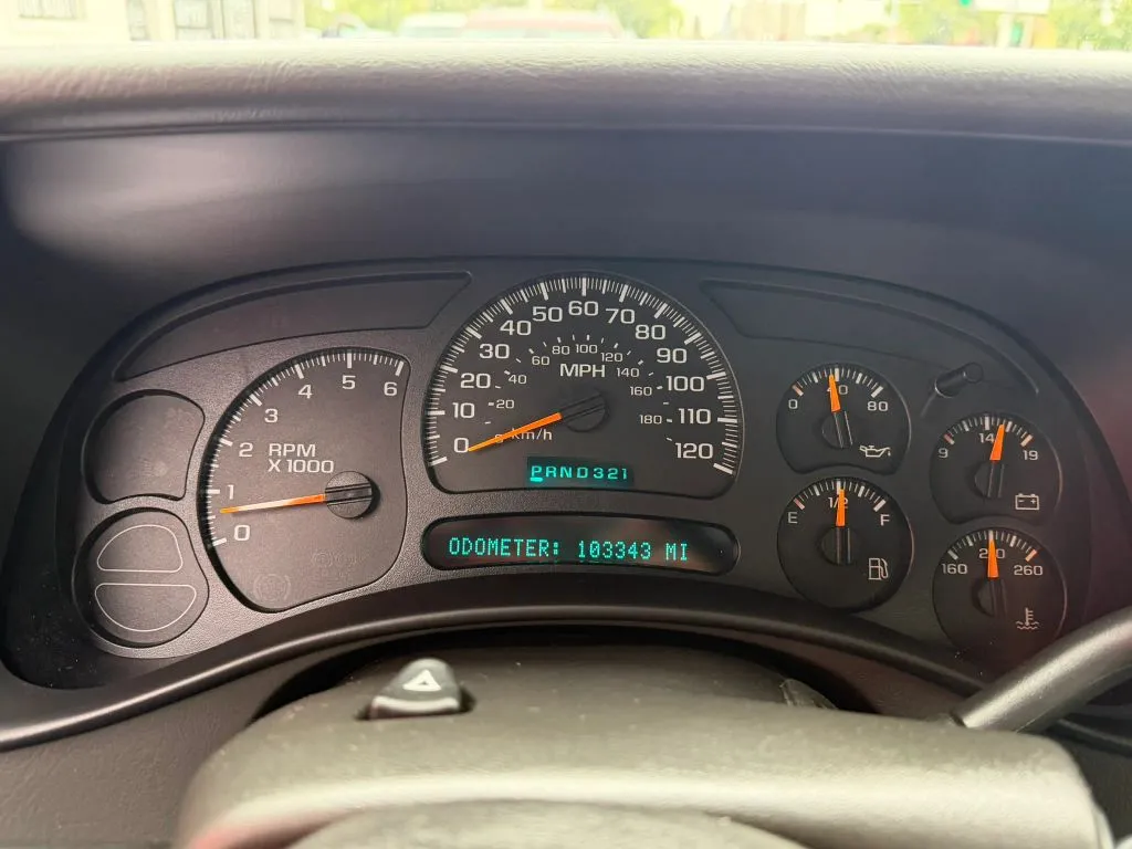Chevrolet Silverado photo 16